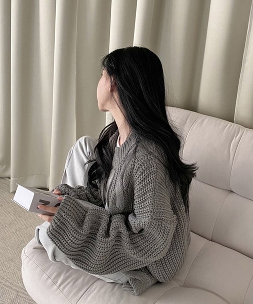 Dita Muaj.（ディータムアージュ）の「ボリュームスリーブケーブルニットブルゾン（ブルゾン・レディース・グレー/アイボリー/ピンク系・FREE）」の9枚目の写真