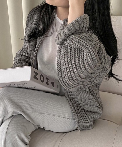 Dita Muaj.（ディータムアージュ）の「ボリュームスリーブケーブルニットブルゾン（ブルゾン・レディース・グレー/アイボリー/ピンク系・FREE）」の14枚目の写真