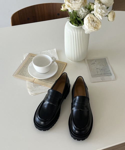by muni:r（バイ ムニール）の「クラシック厚底ローファー（ローファー・レディース・ブラック・23.0cm/23.5cm/24.0cm/24.5cm/25.0cm）」の2枚目の写真