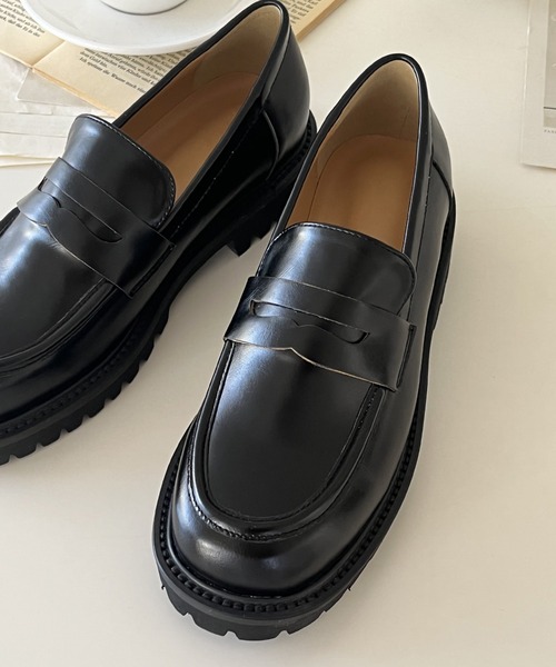 by muni:r（バイ ムニール）の「クラシック厚底ローファー（ローファー・レディース・ブラック・23.0cm/23.5cm/24.0cm/24.5cm/25.0cm）」の8枚目の写真