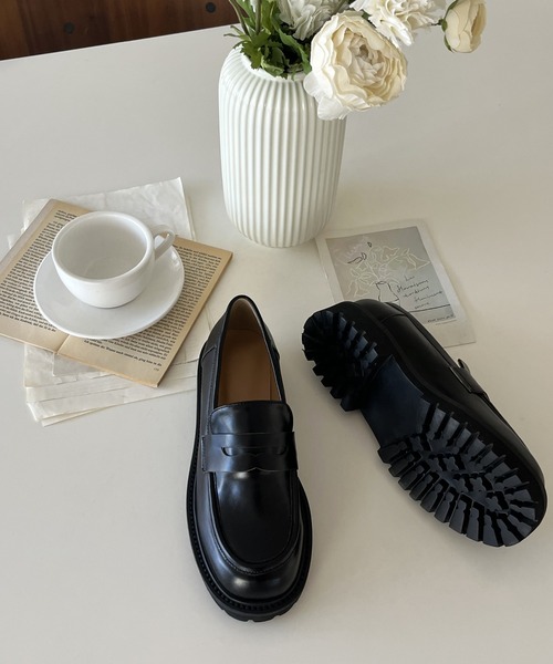 by muni:r（バイ ムニール）の「クラシック厚底ローファー（ローファー・レディース・ブラック・23.0cm/23.5cm/24.0cm/24.5cm/25.0cm）」の3枚目の写真