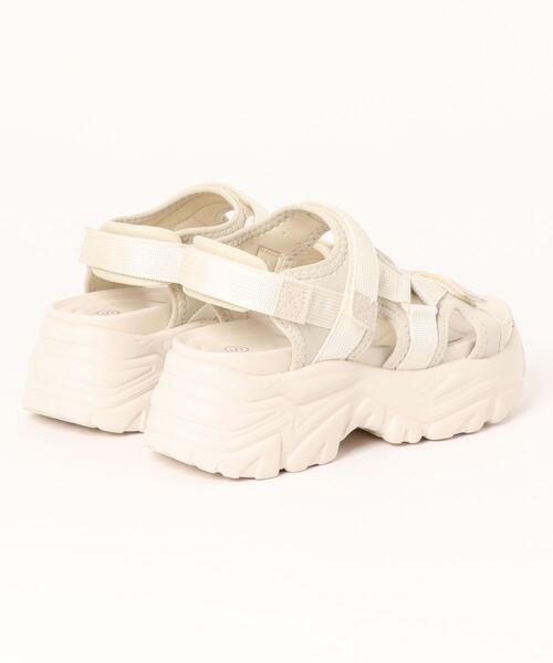 Shoes in Closet（シューズインクローゼット）の「軽量厚底 フットベッド ベルクロ スポーツサンダル 1842（サンダル・レディース・ブラック×ホワイト/アイボリー/ブラック×ブラック・LL/L/M/S）」の21枚目の写真