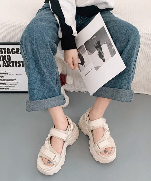 Shoes in Closet（シューズインクローゼット）の「軽量厚底 フットベッド ベルクロ スポーツサンダル 1842（サンダル・レディース・ブラック×ホワイト/アイボリー/ブラック×ブラック・LL/L/M/S）」の5枚目の写真