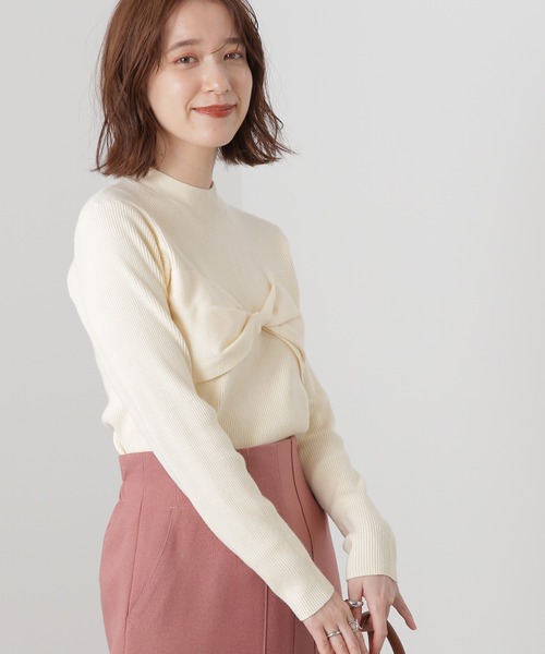 N.(N. Natural Beauty Basic)(エヌエヌナチュラルビューティーベーシック)の「◆ツイストデザインリブニット(ニット/セーター・レディース・オフホワイト/ブラック/グリーン・MEDIUM)」の2枚目の写真