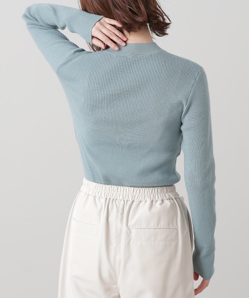 N.(N. Natural Beauty Basic)(エヌエヌナチュラルビューティーベーシック)の「◆ツイストデザインリブニット(ニット/セーター・レディース・オフホワイト/ブラック/グリーン・MEDIUM)」の8枚目の写真