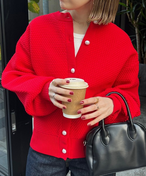 DISCOAT(ディスコート)の「【WEB限定】カノコ編みパール釦カーディガン(カーディガン/ボレロ・レディース・ネイビー/レッド/オフホワイト/アイボリー・FREE)」の7枚目の写真