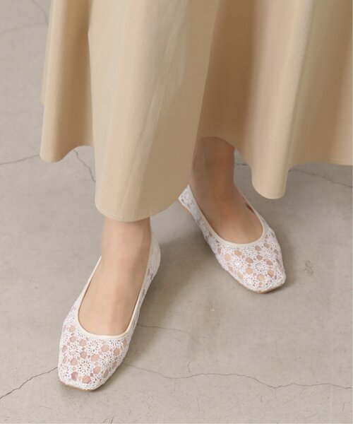 RAY CASSIN(レイカズン)の「M/L シアーフラットシューズ(バレエシューズ・レディース・ブラック/キナリ・MEDIUM/LARGE)」の1枚目の写真