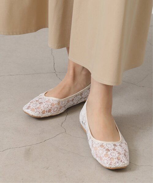 RAY CASSIN(レイカズン)の「M/L シアーフラットシューズ(バレエシューズ・レディース・ブラック/キナリ・MEDIUM/LARGE)」の15枚目の写真