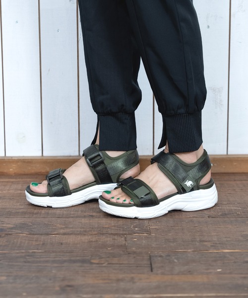 moz（モズ）の「moz(モズ) ロゴ入り厚底クッションスポーツサンダル（サンダル・レディース・ブラック/カーキ/ベージュ・M/S/L/LL）」の3枚目の写真