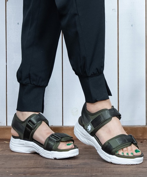 moz（モズ）の「moz(モズ) ロゴ入り厚底クッションスポーツサンダル（サンダル・レディース・ブラック/カーキ/ベージュ・M/S/L/LL）」の11枚目の写真