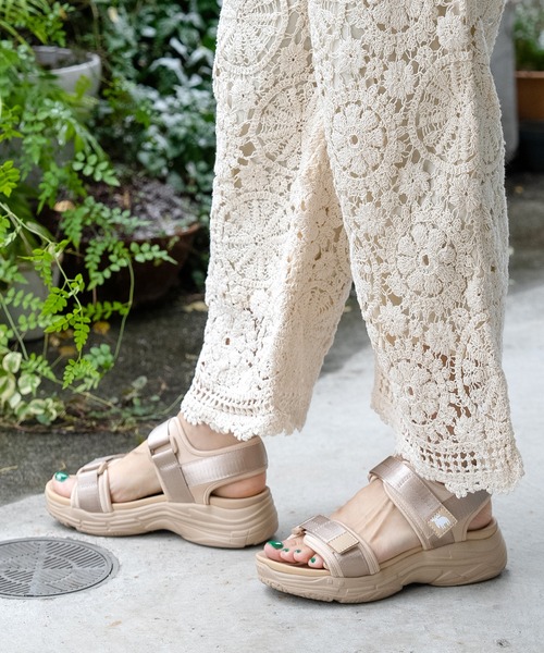 moz（モズ）の「moz(モズ) ロゴ入り厚底クッションスポーツサンダル（サンダル・レディース・ブラック/カーキ/ベージュ・M/S/L/LL）」の10枚目の写真