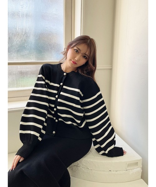 DURAS（デュラス）の「袖ボリュームニットカーディガン（カーディガン/ボレロ・レディース・ホワイト/ブラック・FREE）」の2枚目の写真