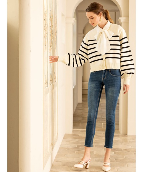 DURAS（デュラス）の「袖ボリュームニットカーディガン（カーディガン/ボレロ・レディース・ホワイト/ブラック・FREE）」の4枚目の写真