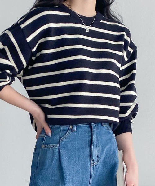 fd style(エフディ スタイル)の「後ろボタンストライプニット(ニット/セーター・レディース・Navy/White・FREE)」の7枚目の写真