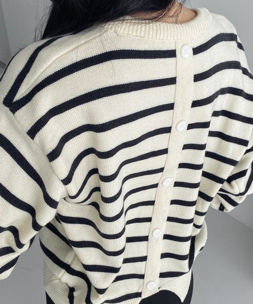 fd style(エフディ スタイル)の「後ろボタンストライプニット(ニット/セーター・レディース・Navy/White・FREE)」の14枚目の写真