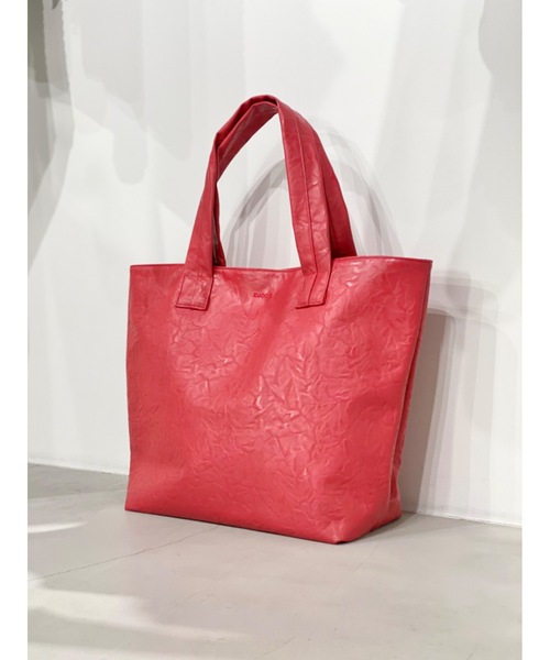 ZUCCa（ズッカ）の「EMBOSSバッグ / バッグ（トートバッグ・レディース・シルバー/ホワイト/ブラック/レッド/ネイビー/ブラウン/ゴールド・FREE）」の5枚目の写真