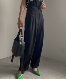 BELT DETAIL STRAIGHT PANTS