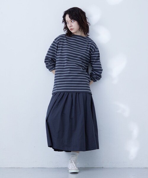 J.PRESS YORK STREET(ジェイプレスヨークストリート)の「【UNISEX】インディゴボーダーロングTシャツ(Tシャツ/カットソー・メンズ・グレー系1/ネイビー系1/サックスブルー系1・SMALL/MEDIUM/LARGE)」の7枚目の写真