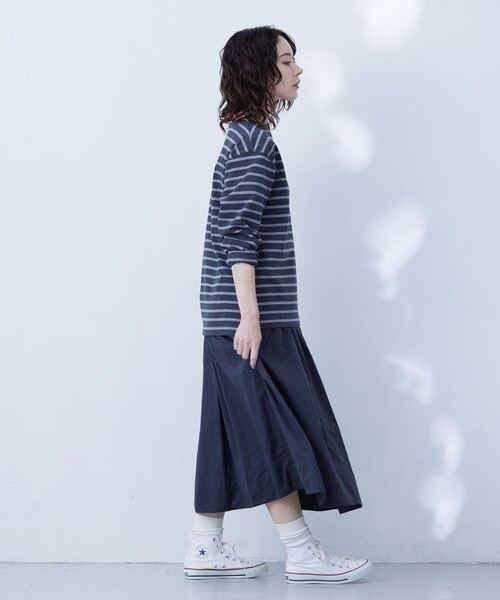 J.PRESS YORK STREET(ジェイプレスヨークストリート)の「【UNISEX】インディゴボーダーロングTシャツ(Tシャツ/カットソー・メンズ・グレー系1/ネイビー系1/サックスブルー系1・SMALL/MEDIUM/LARGE)」の8枚目の写真