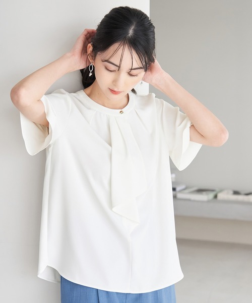 ボウタイフウタックハーフスリーブブラウス