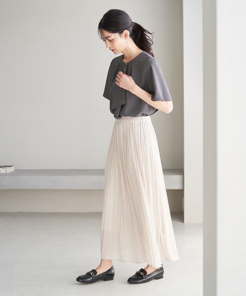 ボウタイフウタックハーフスリーブブラウス