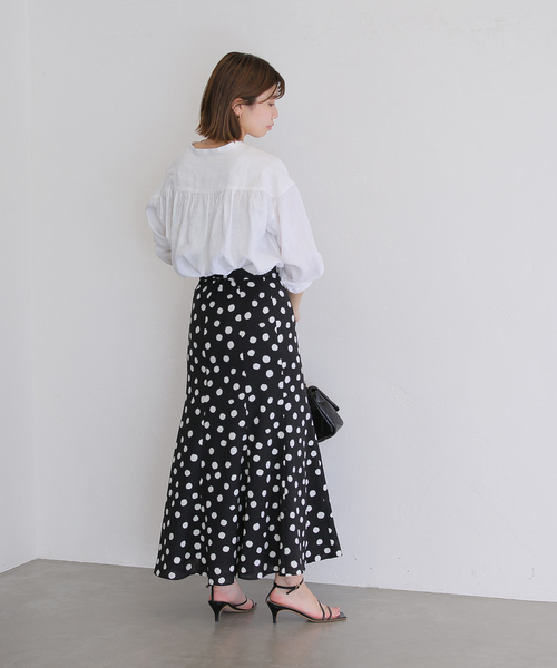 La TOTALITE（ラトータリテ）の「リネンバンドカラーシャツ（シャツ/ブラウス・レディース・ベージュ/ホワイト/ピンク・FREE）」の6枚目の写真