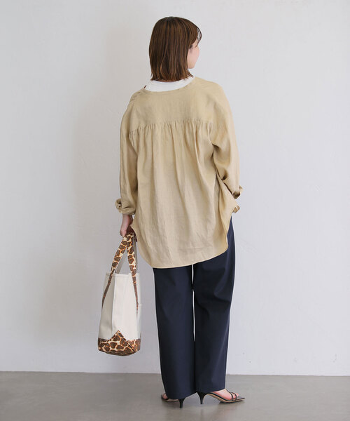 La TOTALITE（ラトータリテ）の「リネンバンドカラーシャツ（シャツ/ブラウス・レディース・ベージュ/ホワイト/ピンク・FREE）」の14枚目の写真