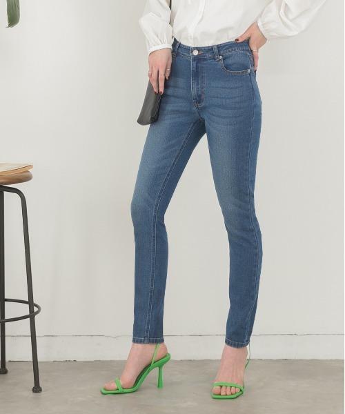 ad thie（アドティエ）の「スーパースキニーパンツ デニム（デニムパンツ・レディース・スカイブルー/ライトインディゴブルー/ダークブルー・LARGE/SMALL/MEDIUM）」の4枚目の写真