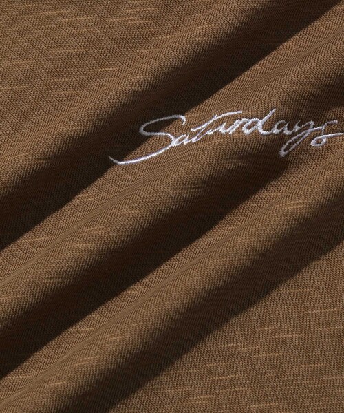 Saturdays NYC(サタデーズ ニューヨークシティ )の「Cotton Slub Script Ss Tee(Tシャツ/カットソー・メンズ・ベージュ/サックスブルー/ブラウン系その他2/オフホワイト・L/M/S/XL/X-SMALL)」の11枚目の写真