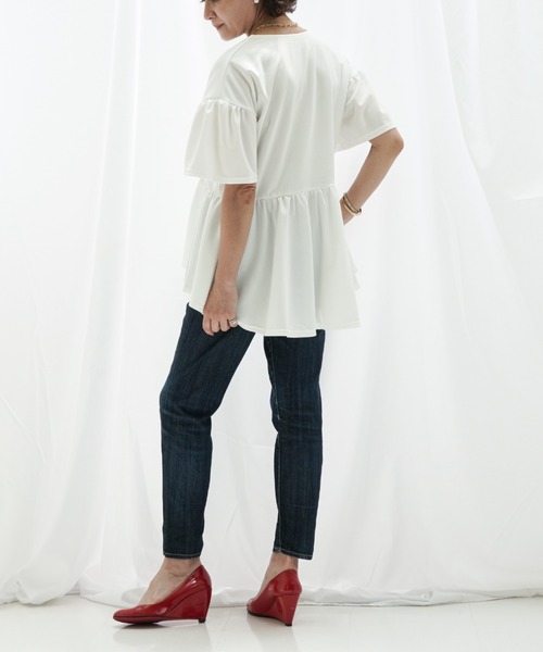 a lot of love(ア ロット オブ ラブ)の「Vネックパールデザインブラウス(シャツ/ブラウス・レディース・ブラック/ホワイト・FREE)」の10枚目の写真