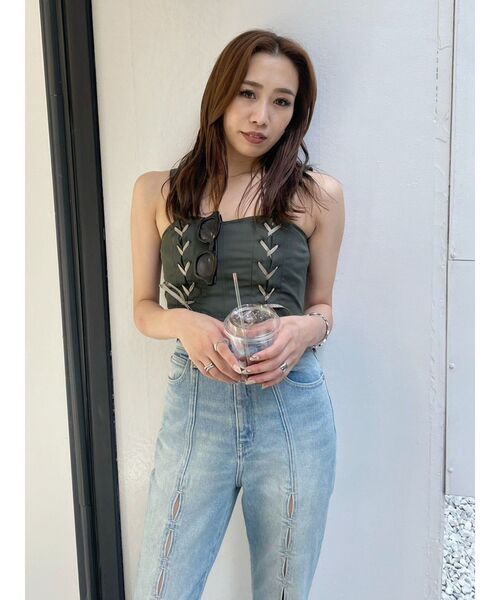 EVRIS（エヴリス）の「エッジデザインビスチェトップス【セットアップ着用可能】（キャミソール・レディース・ブラック/ブルー/カーキ・FREE）」の5枚目の写真