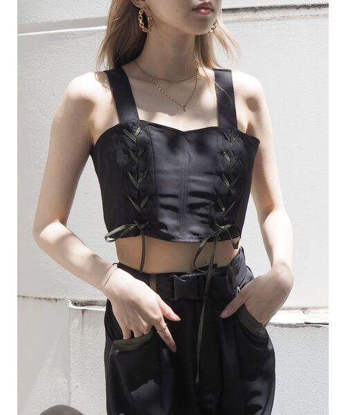 EVRIS（エヴリス）の「エッジデザインビスチェトップス【セットアップ着用可能】（キャミソール・レディース・ブラック/ブルー/カーキ・FREE）」の7枚目の写真