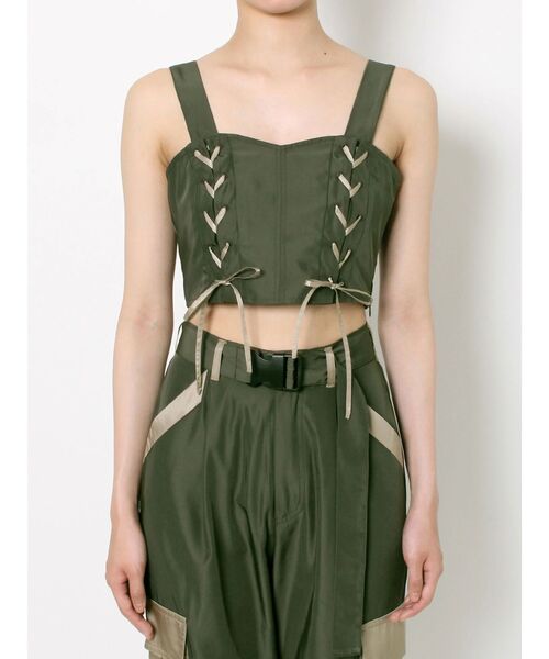 EVRIS（エヴリス）の「エッジデザインビスチェトップス【セットアップ着用可能】（キャミソール・レディース・ブラック/ブルー/カーキ・FREE）」の18枚目の写真