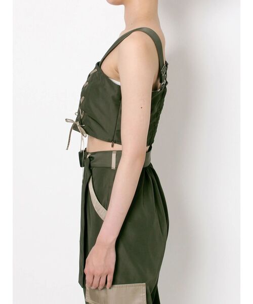 EVRIS（エヴリス）の「エッジデザインビスチェトップス【セットアップ着用可能】（キャミソール・レディース・ブラック/ブルー/カーキ・FREE）」の19枚目の写真