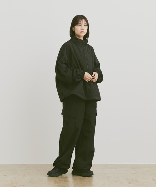 flaner（フラネ）の「Loose military nylon blouson / ルーズミリタリーナイロンブルゾン（ブルゾン・レディース・ブラック/ベージュ/チャコールグレー・LARGE/MEDIUM）」の15枚目の写真