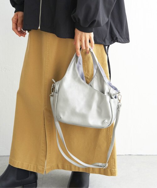 LBC(エルビーシー)の「フェイクレザークリテバッグミニショルダーバッグ(ショルダーバッグ・レディース・イエロー/ブラック/シルバー/ブルー/テラコッタ・FREE)」の14枚目の写真