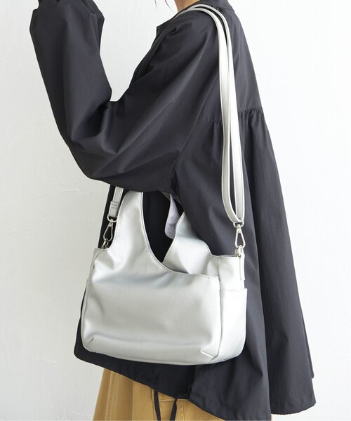 LBC(エルビーシー)の「フェイクレザークリテバッグミニショルダーバッグ(ショルダーバッグ・レディース・イエロー/ブラック/シルバー/ブルー/テラコッタ・FREE)」の16枚目の写真