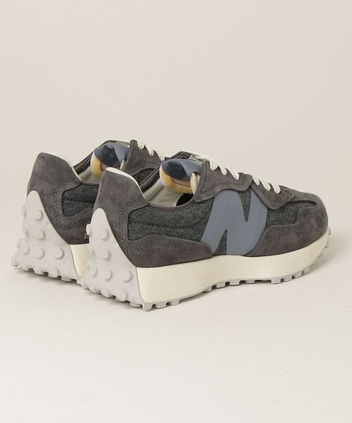 New Balance スニーカー 327 新品未使用25.5センチ 327（スニーカー）｜New Balance（ニューバランス）の