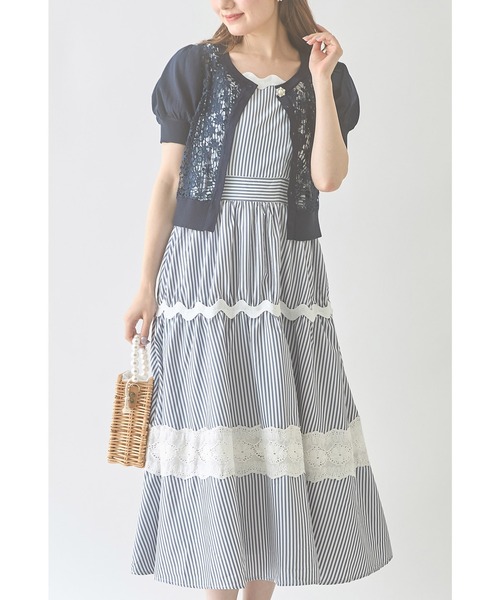 tocco closet(トッコ クローゼット)の「パールビジュー釦フラワーレース切り替えニットカーディガン(カーディガン/ボレロ・レディース・ネイビー/オフホワイト/ラベンダー/ベージュ・M)」の14枚目の写真