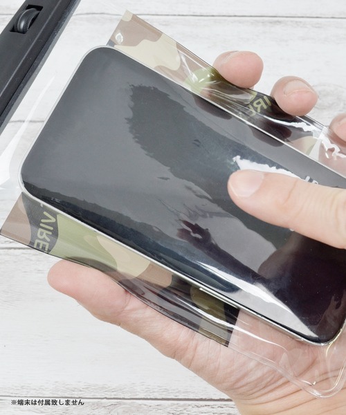 AVIREX（アヴィレックス）の「アヴィレックス 防水ポーチ [迷彩/クリア]（スマホグッズ・メンズ・オリーブ/ブラック・ONE SIZE）」の4枚目の写真