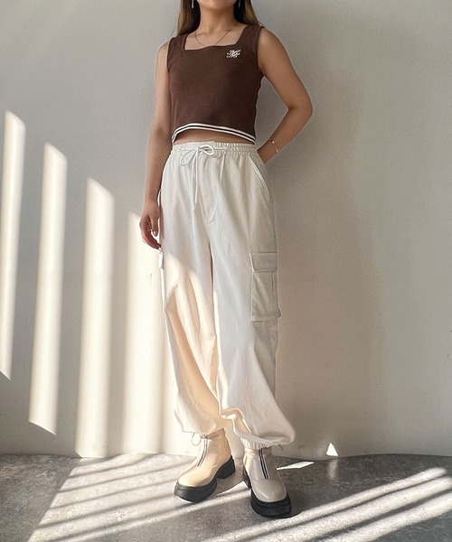 179/WG(イチナナキュウダブルジー)の「クロップド リブタンクトップ/ワンポイント刺繍(タンクトップ・レディース・ブラウン/オフホワイト/チャコールグレー・FREE)」の16枚目の写真