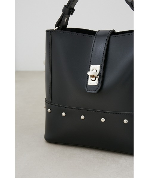 AZUL by moussy（アズールバイマウジー）の「スタッズトートバッグ（トートバッグ・レディース・ダークグリーン/ブラック・FREE）」の5枚目の写真