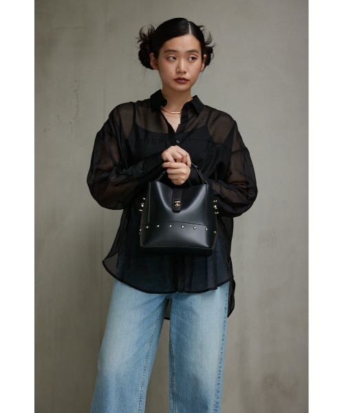 AZUL by moussy（アズールバイマウジー）の「スタッズトートバッグ（トートバッグ・レディース・ダークグリーン/ブラック・FREE）」の11枚目の写真