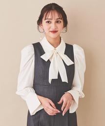 ボウタイ付きブラウス