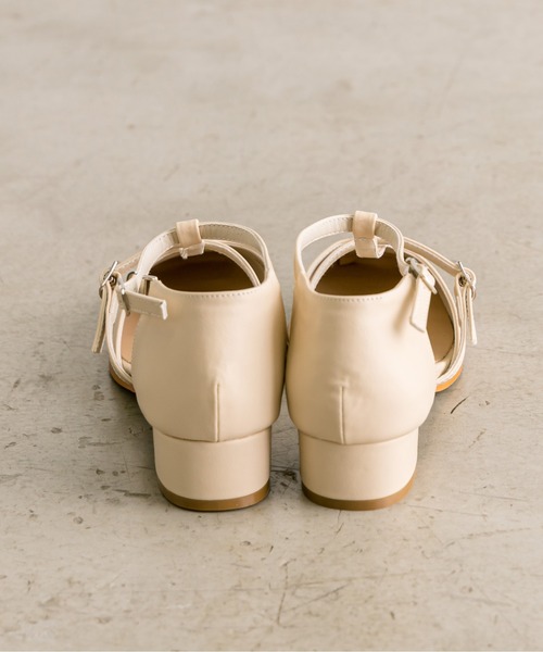 OLIVE des OLIVE（オリーブデオリーブ）の「【S・Mサイズ展開】Tストラップダブルベルトシューズ　1032130100（パンプス・レディース・アイボリー/ブラック・MEDIUM/LARGE）」の12枚目の写真