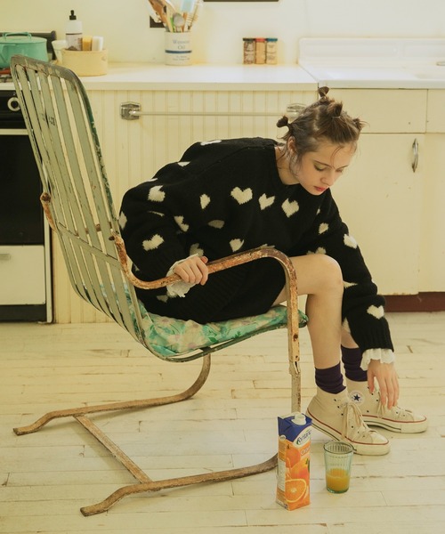 forksy.(フォルクシー)の「【forksy.】オーバーサイズリバーシブルハートニットプルオーバー(ニット/セーター・レディース・グレー/ブラック/ネイビー/アイボリー/ブルー・FREE)」の12枚目の写真