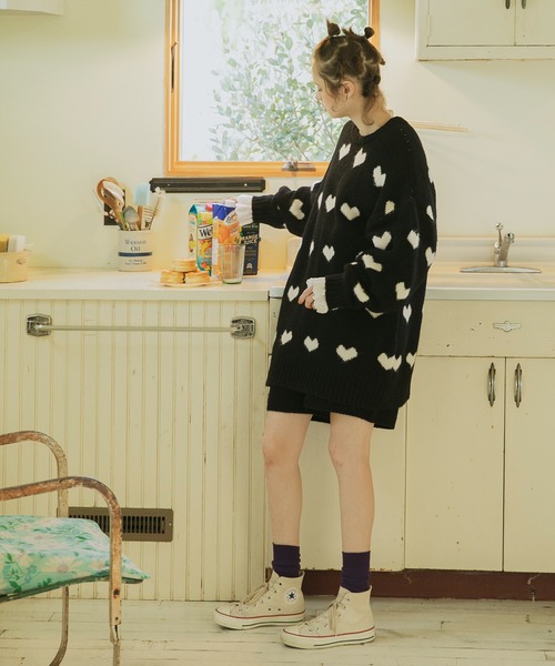 forksy.(フォルクシー)の「【forksy.】オーバーサイズリバーシブルハートニットプルオーバー(ニット/セーター・レディース・グレー/ブラック/ネイビー/アイボリー/ブルー・FREE)」の10枚目の写真