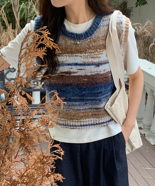 ABITOKYO（アビトーキョー）の「グラデーションマルチウェイボーダーニットベスト（ベスト・レディース・グリーン系その他/ブルー系その他/オレンジ系その他・FREE）」の8枚目の写真