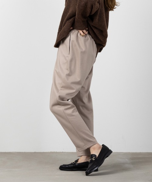 NAVY（ネイビー）の「NAVY 起毛ツイル テーパードパンツ（その他パンツ・レディース・ブラック/ブラウン/ブルー系/ベージュ・M/L）」の6枚目の写真