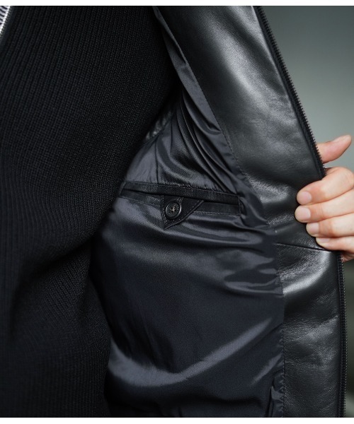 EMMETI（エンメティ）の「EMMETI / エンメティ：別注 ISE -0.5mm-：ONLYARK-0-1040[MUS]（ダウンベスト・メンズ・ブラック系その他/スミクロ・54/52/48/50）」の15枚目の写真